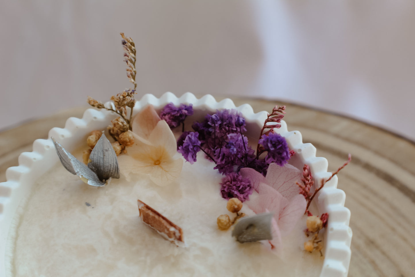 Candela Floreale in Vasetto Bianco