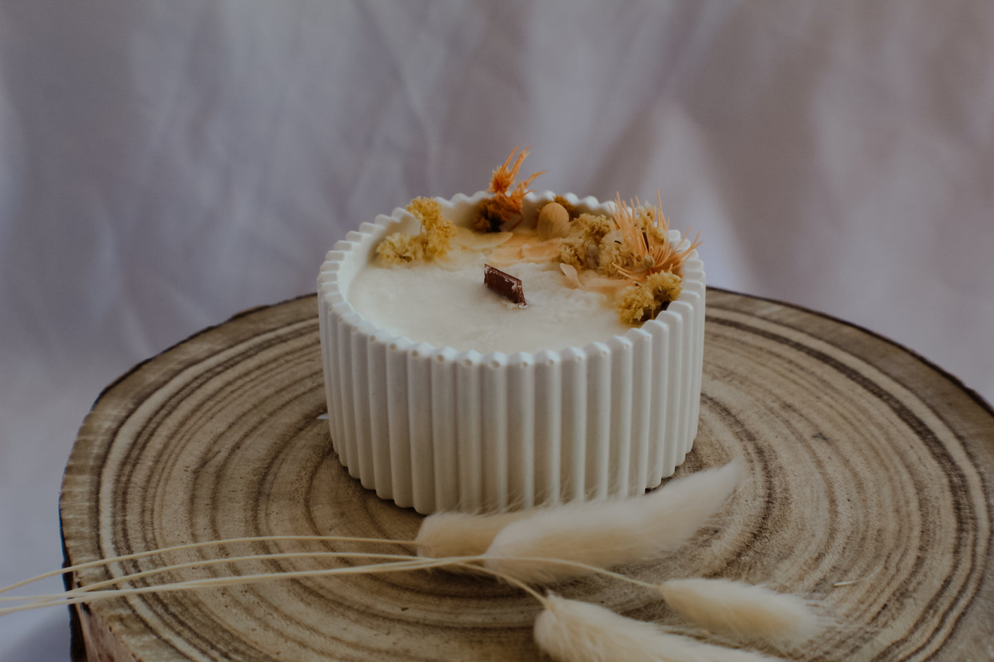 Candela Floreale in Vasetto Bianco